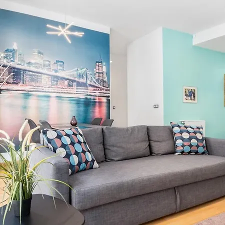 -malagasunapts- Modern Citycentre Pool&parking Apartment *