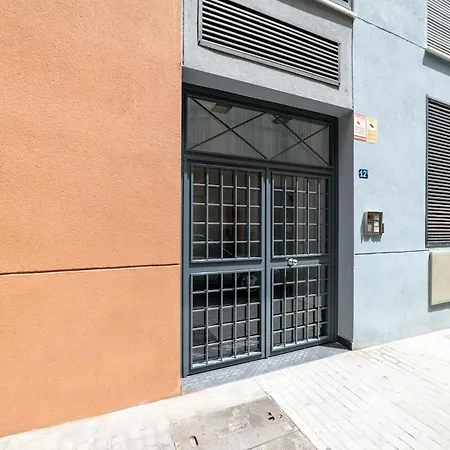 -malagasunapts- Modern Citycentre Pool&parking *
