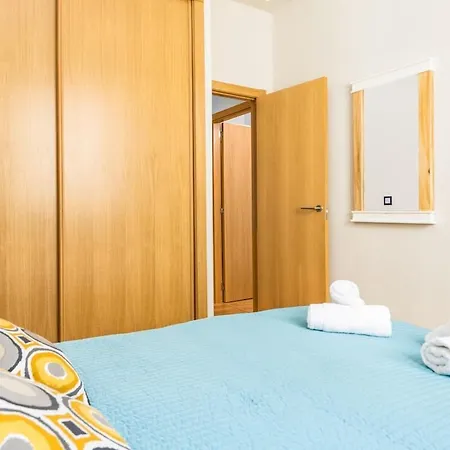 -malagasunapts- Modern Citycentre Pool&parking Malaga