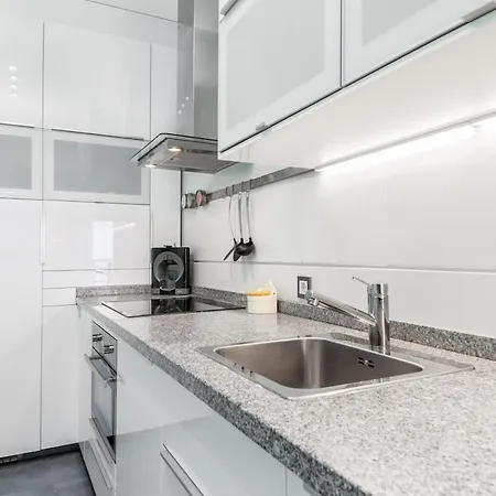 -malagasunapts- Modern Citycentre Pool&parking Malaga