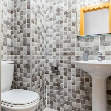 -malagasunapts- Modern Citycentre Pool&parking Malaga
